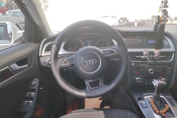 Used Audi A4L 2015 35 TFSI Automatic Comfort Model Steering Wheel