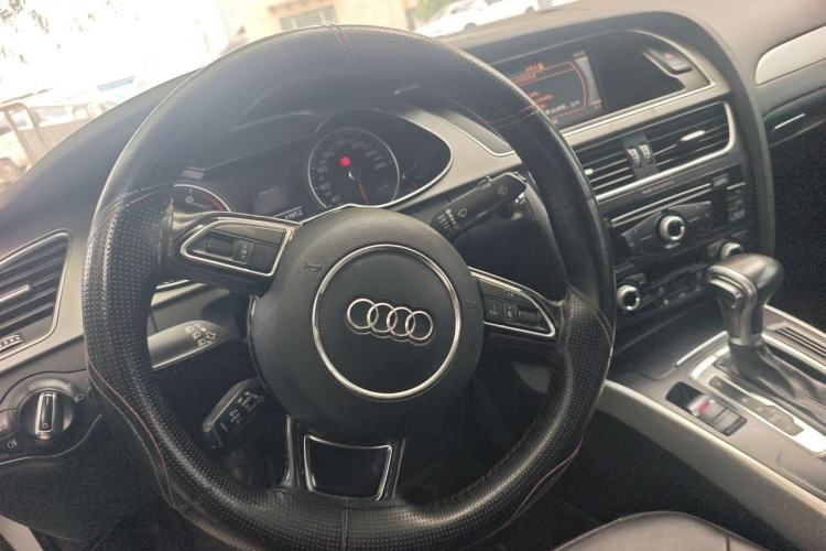 Used Audi A4L 2015 45 TFSI quattro Individual Sport Edition Steering Wheel