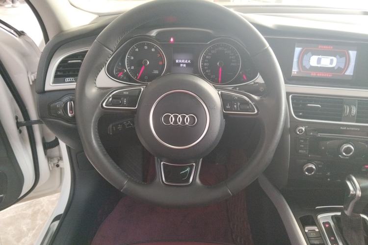 Used Audi A4L 2015 35 TFSI Automatic Standard Model Steering Wheel