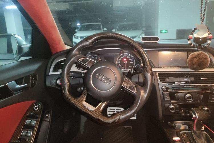 Used Audi A4L 2015 35 TFSI Automatic Standard Model Steering Wheel