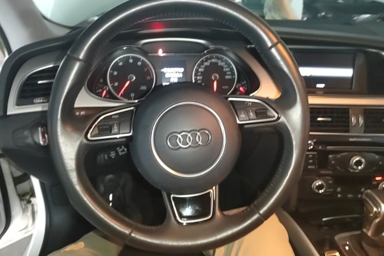 Used Audi A4L 2015 45 TFSI quattro Individual Sport Edition Steering Wheel