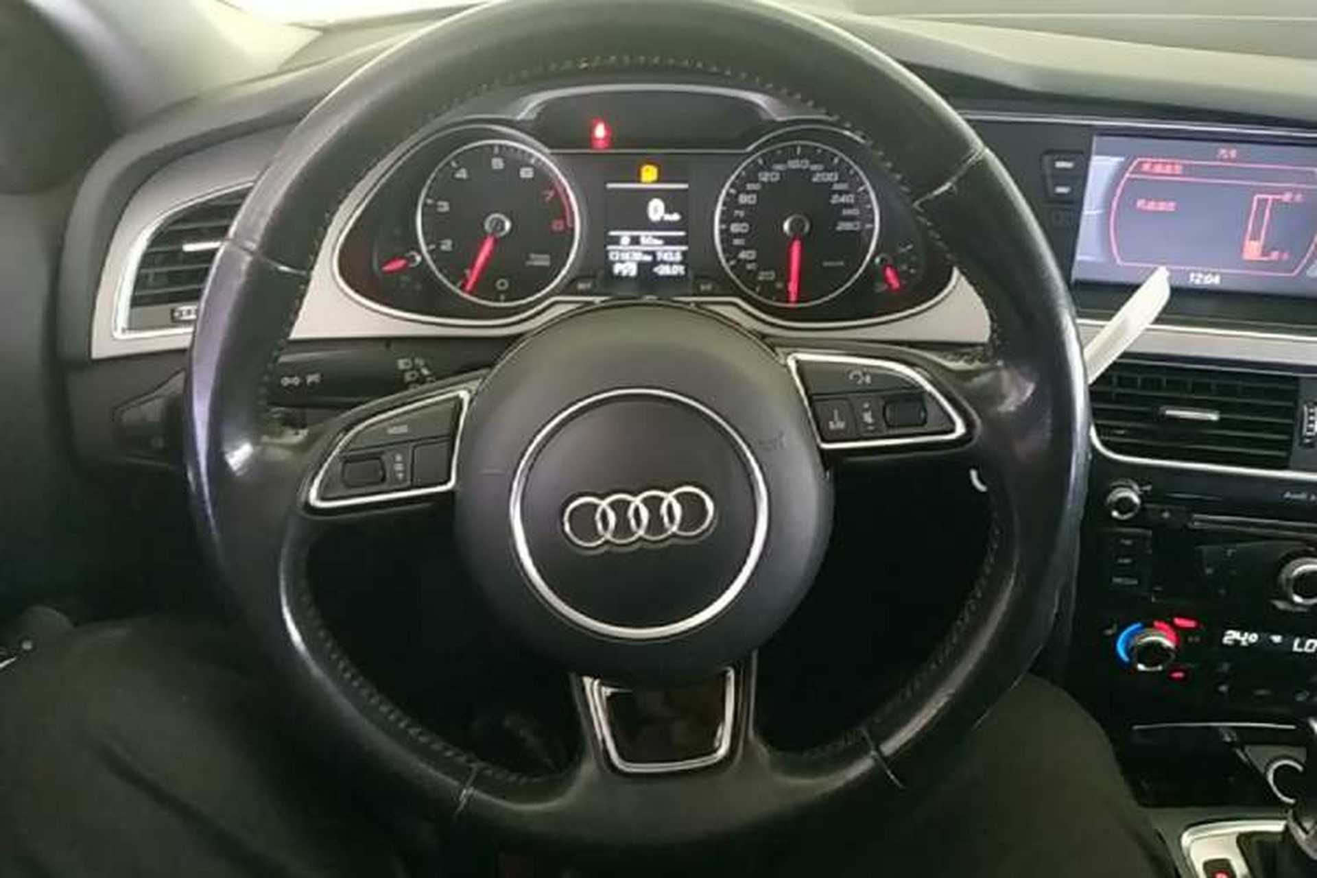 Used Audi A4L 2015 35 TFSI Automatic Comfort Model Steering Wheel