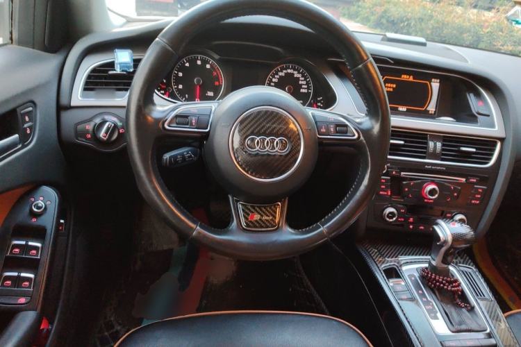 Used Audi A4L 2015 45 TFSI quattro Individual Sport Edition Steering Wheel
