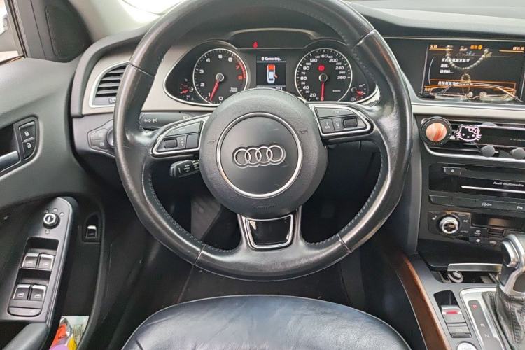 Used Audi A4L 2015 35 TFSI Automatic Technology Model Steering Wheel