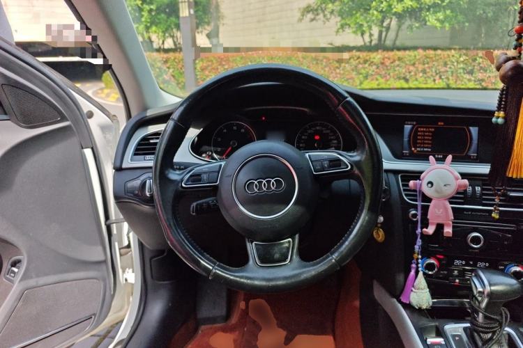 Used Audi A4L 2015 45 TFSI quattro Individual Sport Edition Steering Wheel
