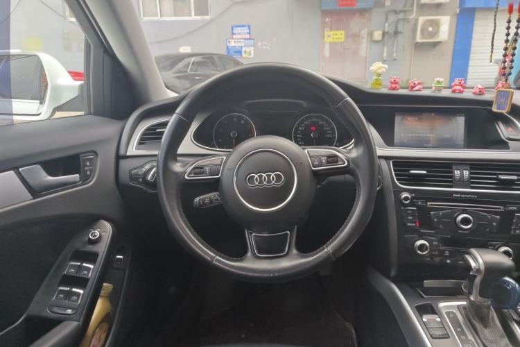 Used Audi A4L 2015 45 TFSI quattro Individual Sport Edition Steering Wheel