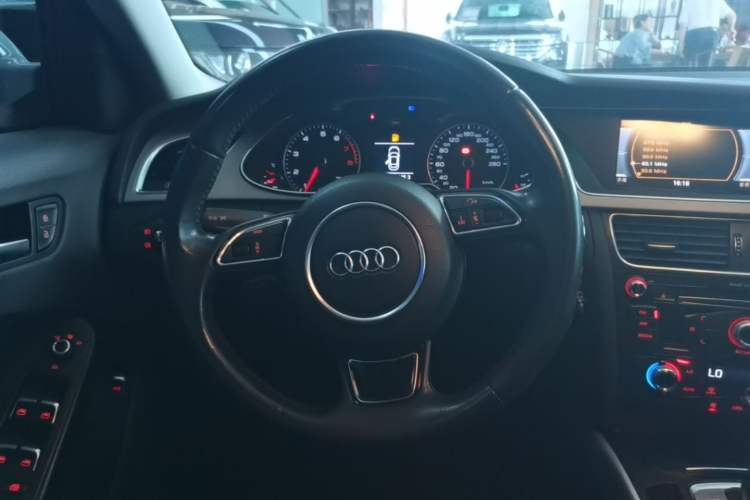 Used Audi A4L 2015 45 TFSI quattro Individual Sport Edition Steering Wheel