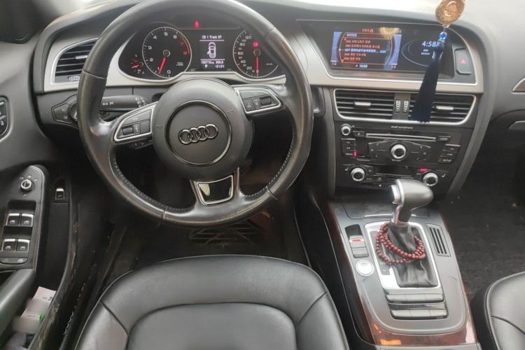 Used Audi A4L 2015 35 TFSI Automatic Comfort Model Steering Wheel