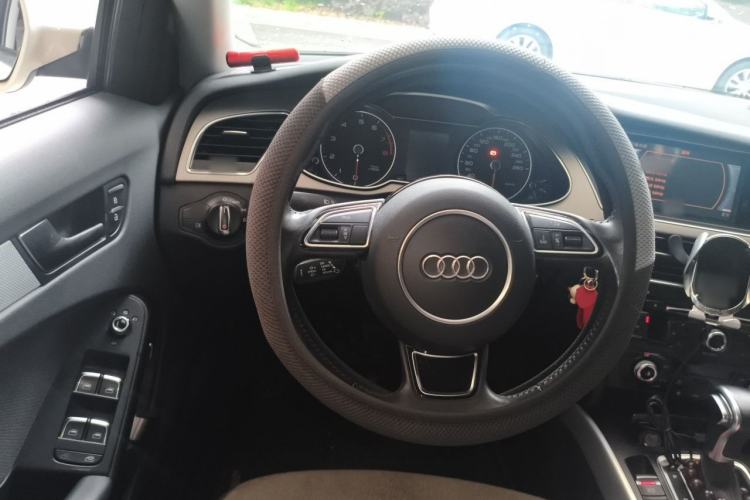 Used Audi A4L 2015 45 TFSI quattro Individual Sport Edition Steering Wheel