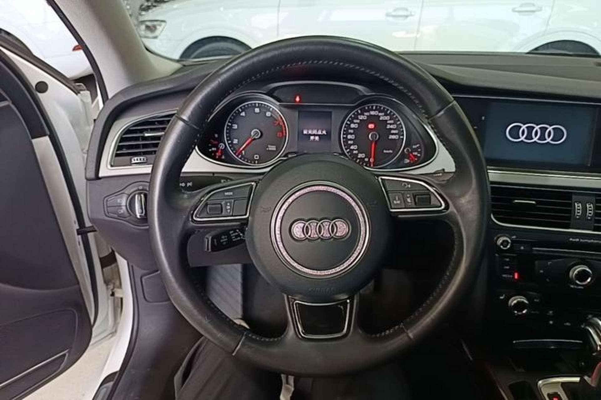 Used Audi A4L 2015 35 TFSI Automatic Comfort Model Steering Wheel