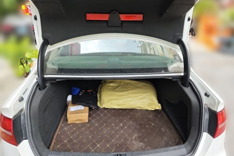 Used Audi A4L 2015 35 TFSI Automatic Comfort Model Trunk
