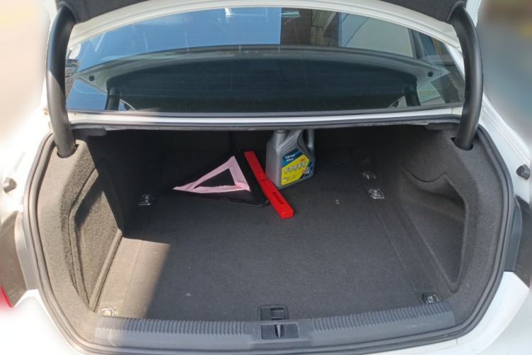 Used Audi A4L 2015 35 TFSI Automatic Standard Model Trunk