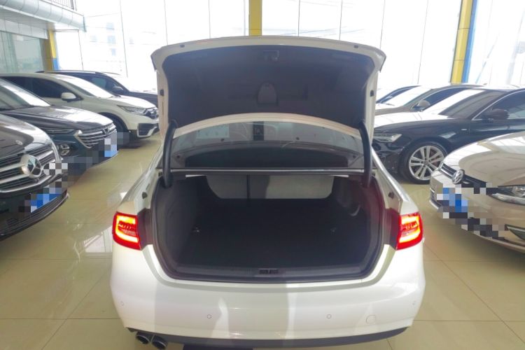 Used Audi A4L 2015 35 TFSI Automatic Comfort Model Trunk