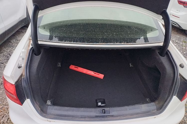 Used Audi A4L 2015 35 TFSI Automatic Standard Model Trunk