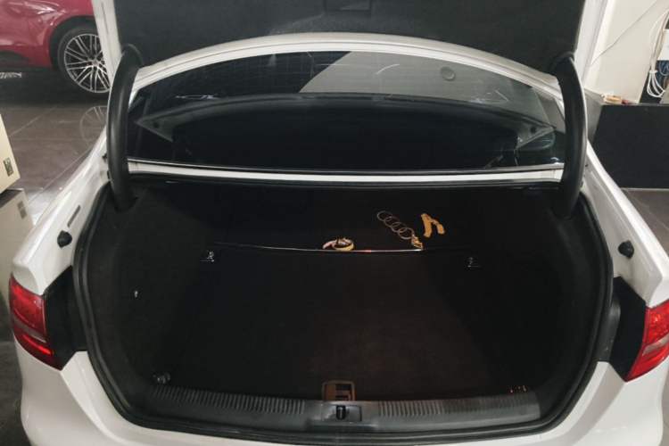Used Audi A4L 2015 35 TFSI Automatic Comfort Model Trunk
