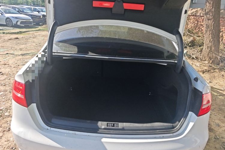 Used Audi A4L 2015 35 TFSI Automatic Comfort Model Trunk