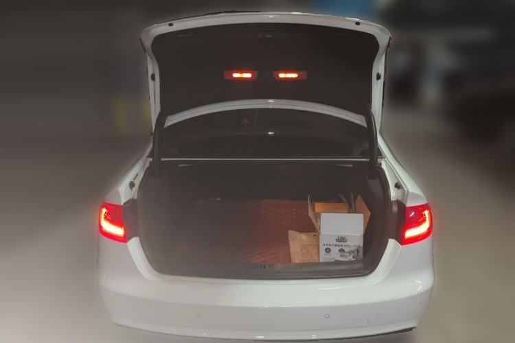 Used Audi A4L 2015 35 TFSI Automatic Comfort Model Trunk