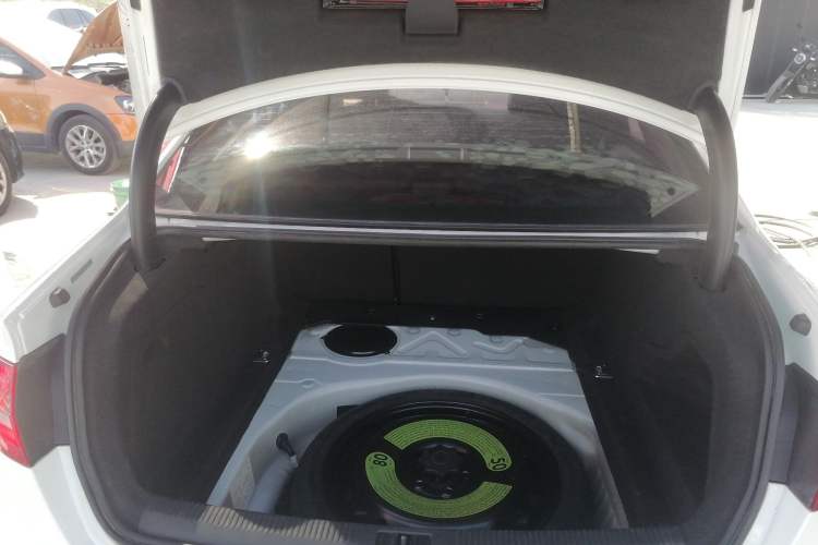Used Audi A4L 2015 35 TFSI Automatic Comfort Model Trunk