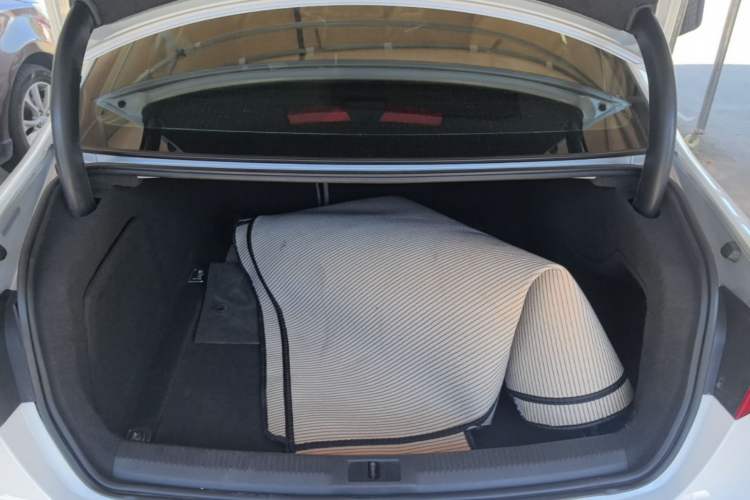Used Audi A4L 2015 35 TFSI Automatic Standard Model Trunk
