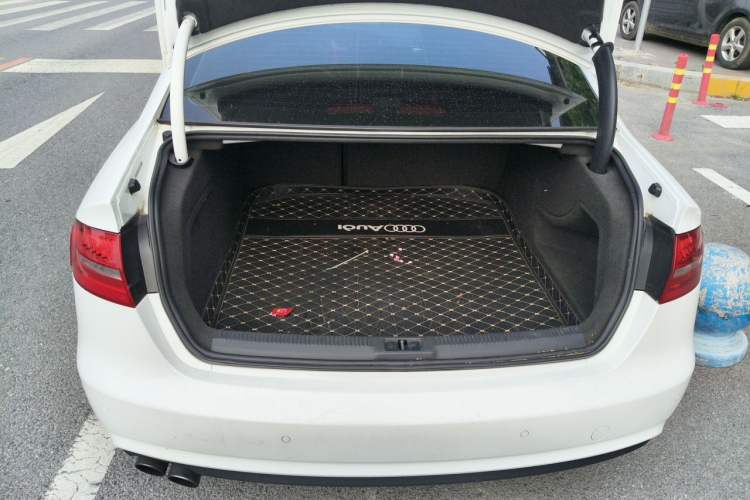 Used Audi A4L 2015 45 TFSI quattro Individual Sport Edition Trunk