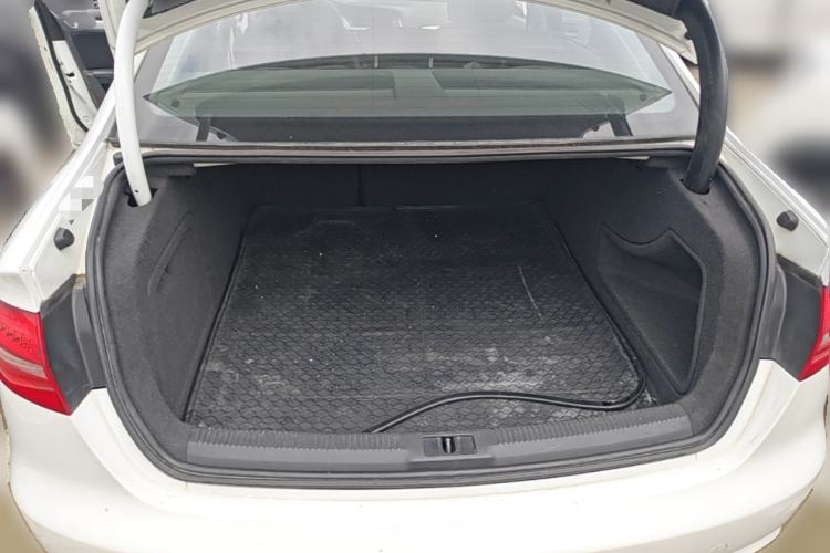 Used Audi A4L 2015 35 TFSI Automatic Standard Model Trunk