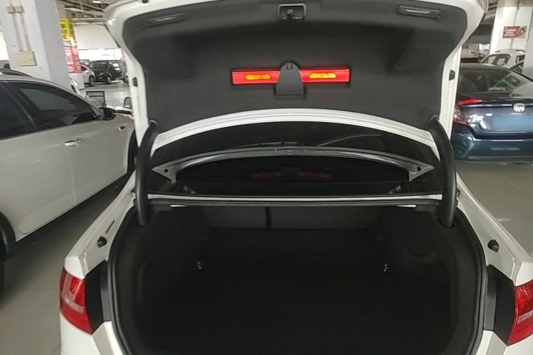 Used Audi A4L 2015 45 TFSI quattro Individual Sport Edition Trunk