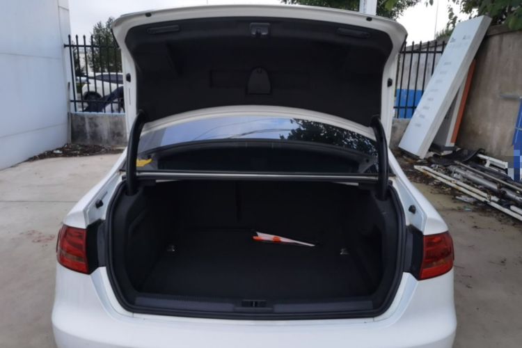 Used Audi A4L 2015 30 TFSI Automatic Comfort Model Trunk