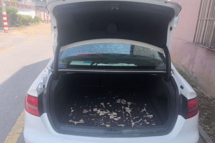 Used Audi A4L 2015 35 TFSI Automatic Standard Model Trunk