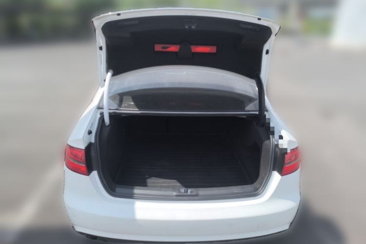 Used Audi A4L 2015 35 TFSI Automatic Comfort Model Trunk