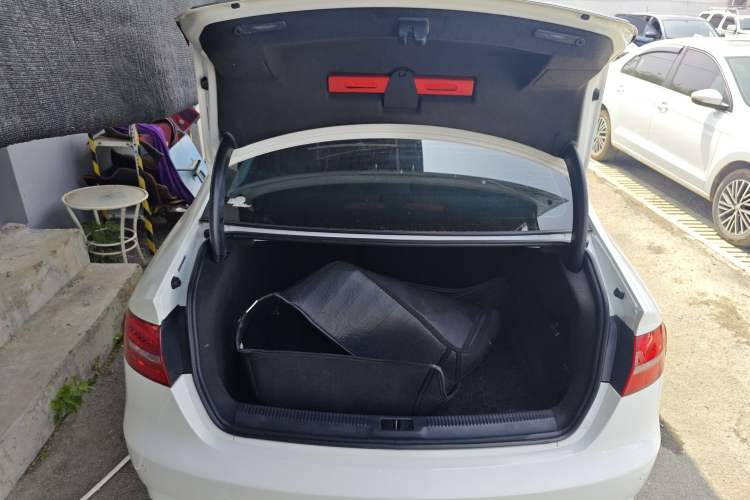 Used Audi A4L 2015 35 TFSI Automatic Standard Model Trunk