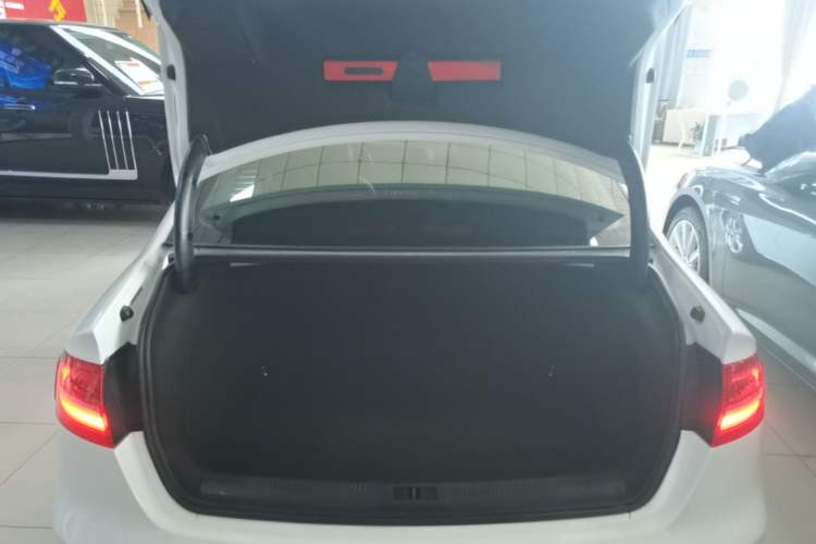 Used Audi A4L 2015 45 TFSI quattro Individual Sport Edition Trunk