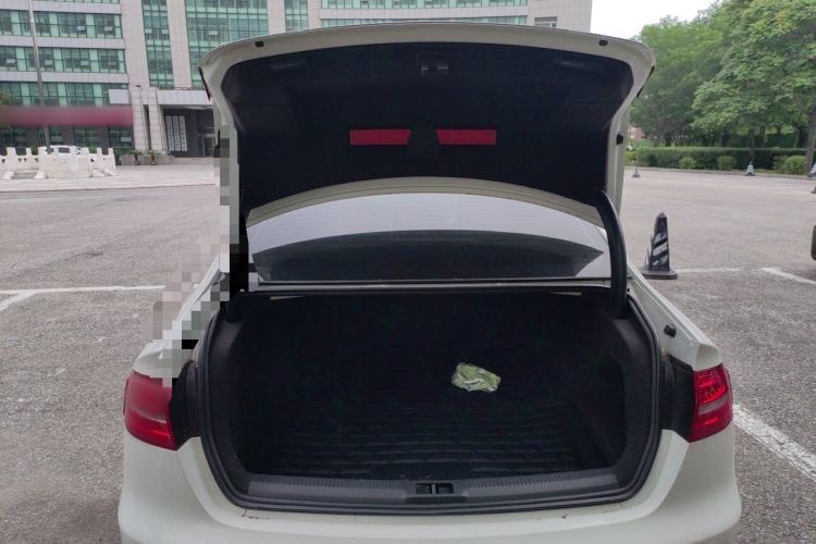 Used Audi A4L 2015 35 TFSI Automatic Comfort Model Trunk