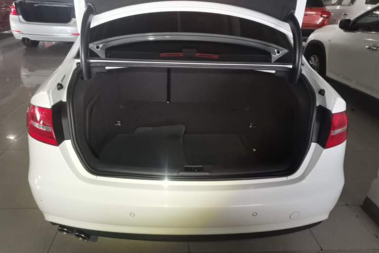 Used Audi A4L 2015 45 TFSI quattro Individual Sport Edition Trunk