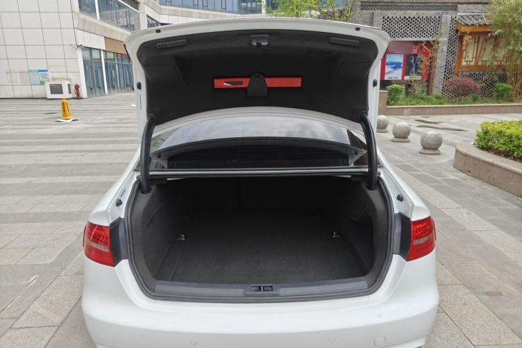 Used Audi A4L 2015 35 TFSI Automatic Standard Model Trunk