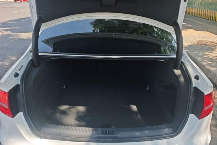 Used Audi A4L 2015 35 TFSI Automatic Standard Model Trunk