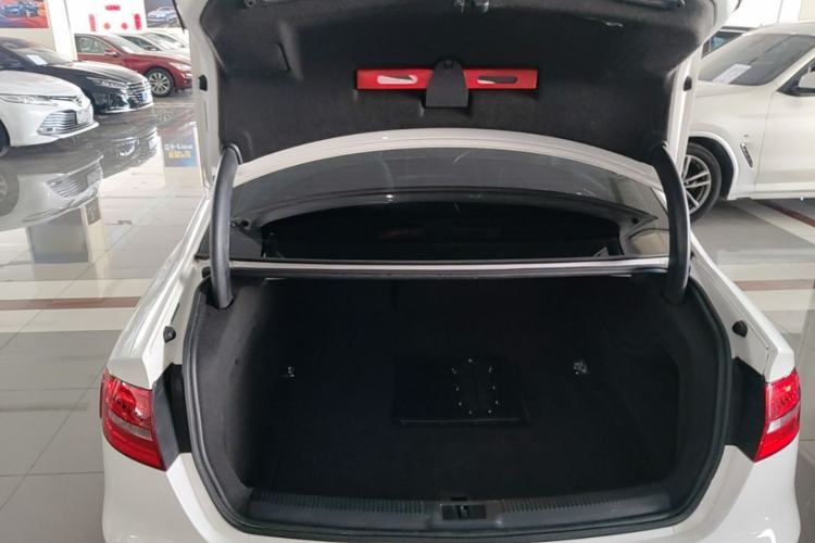 Used Audi A4L 2015 35 TFSI Automatic Comfort Model Trunk