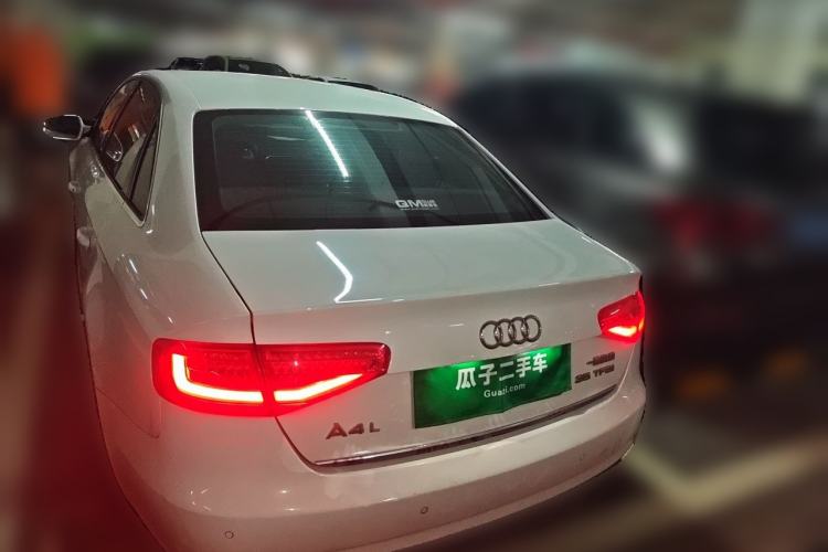 Used Audi A4L 2015 35 TFSI Automatic Comfort Model Trunk