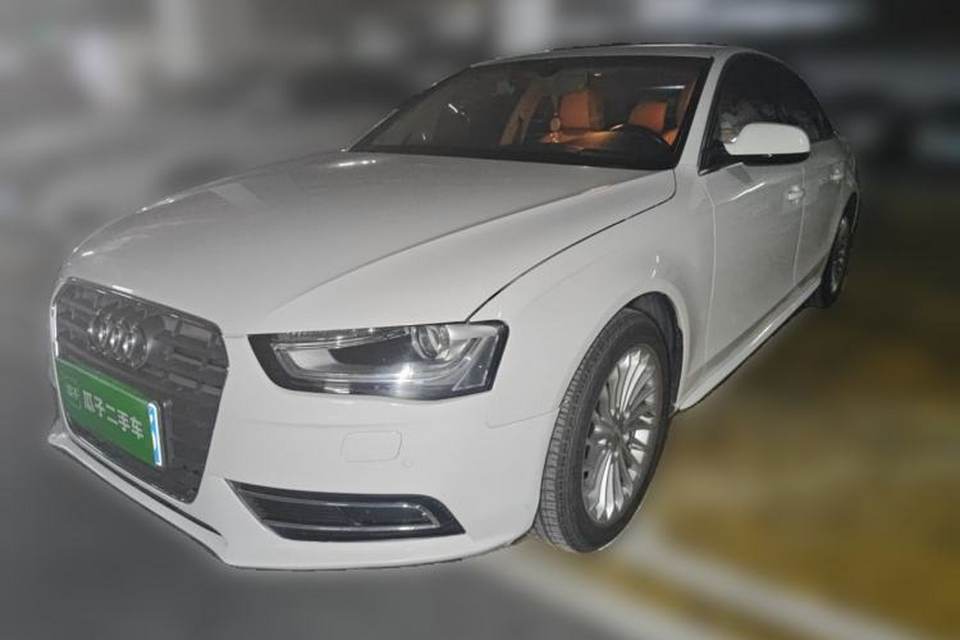 Audi A4L 2015