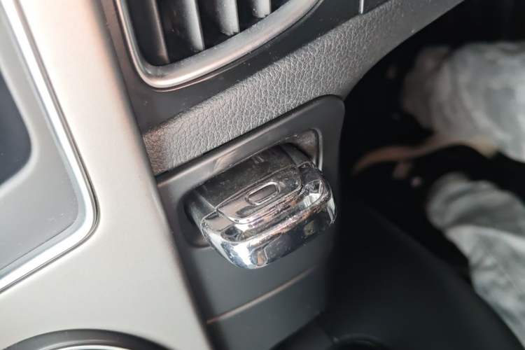 Used Audi A4L 2015 35 TFSI Automatic Comfort Model Vehicle Key