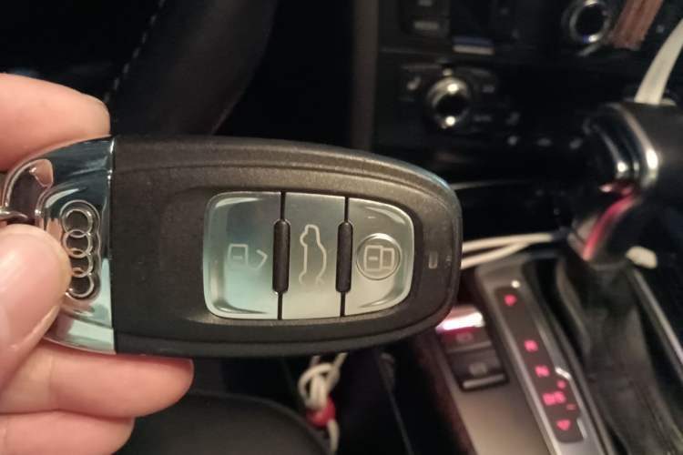 Used Audi A4L 2015 35 TFSI Automatic Comfort Model Vehicle Key