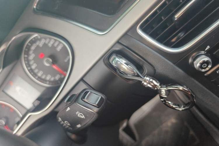 Used Audi A4L 2015 35 TFSI Automatic Standard Model Vehicle Key