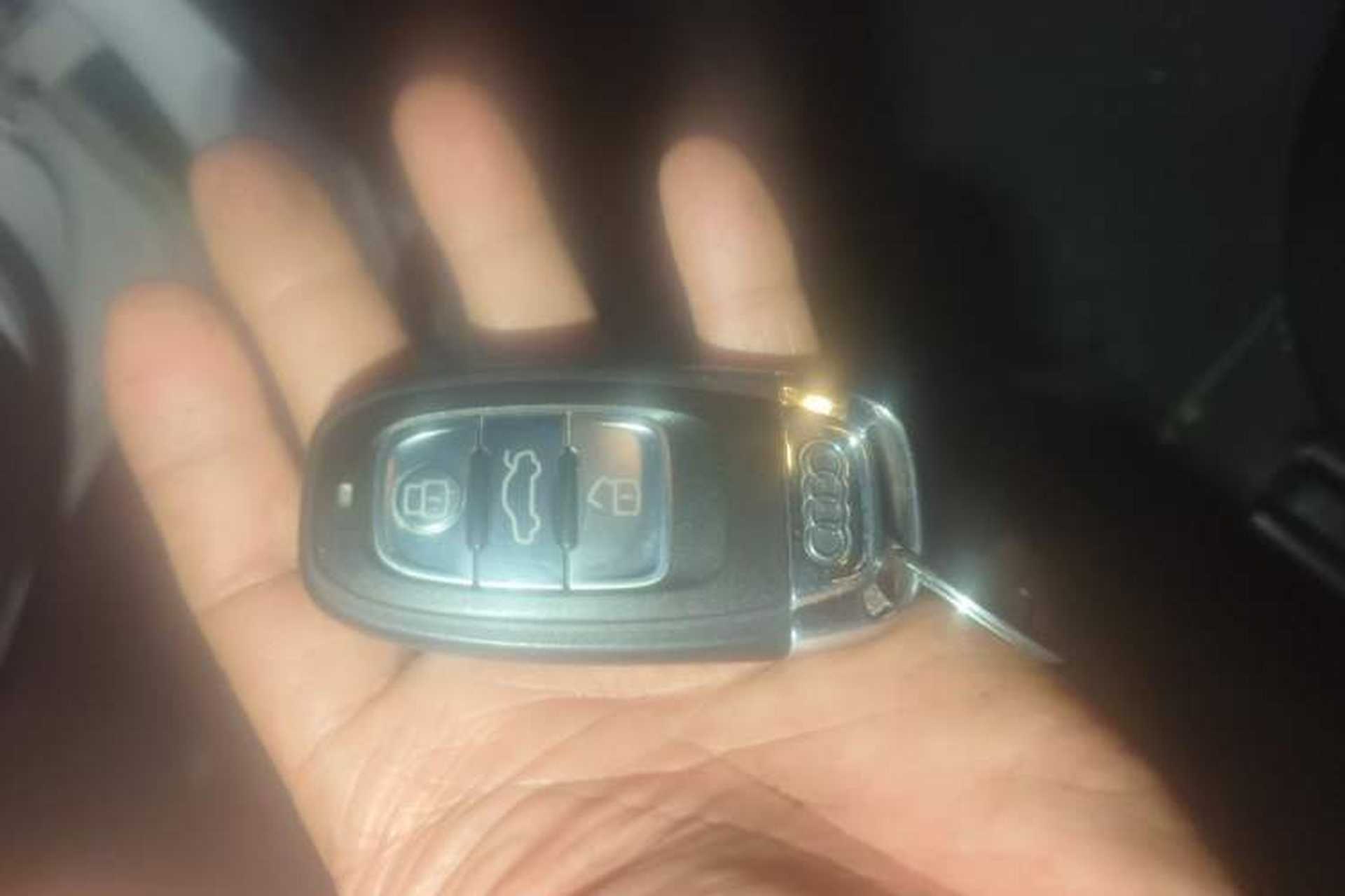 Used Audi A4L 2015 35 TFSI Automatic Standard Model Vehicle Key