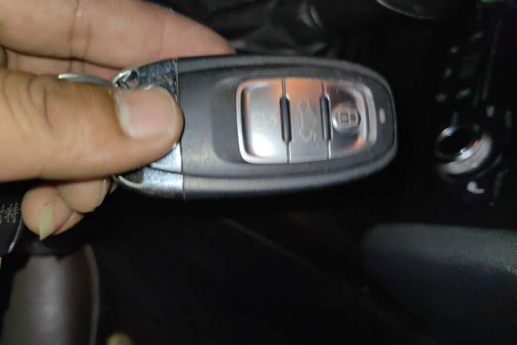 Used Audi A4L 2015 35 TFSI Automatic Comfort Model Vehicle Key