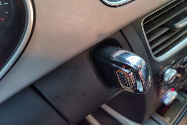 Used Audi A4L 2015 35 TFSI Automatic Standard Model Vehicle Key
