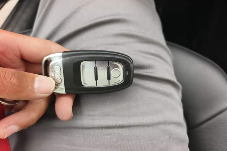 Used Audi A4L 2015 35 TFSI Automatic Comfort Model Vehicle Key
