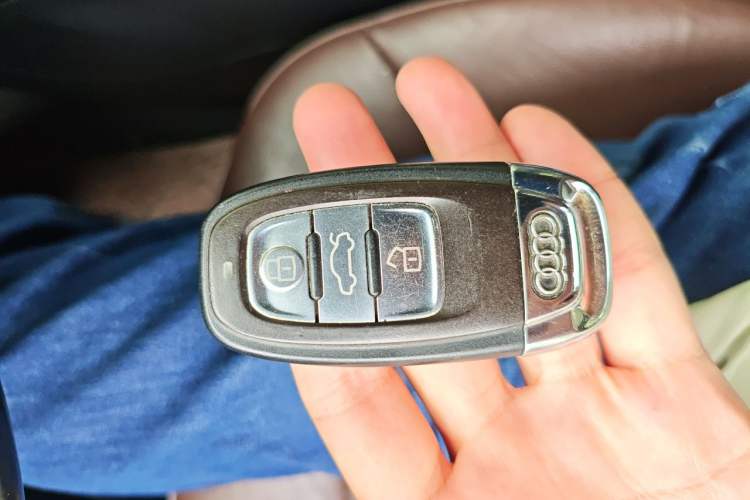 Used Audi A4L 2015 35 TFSI Automatic Comfort Model Vehicle Key