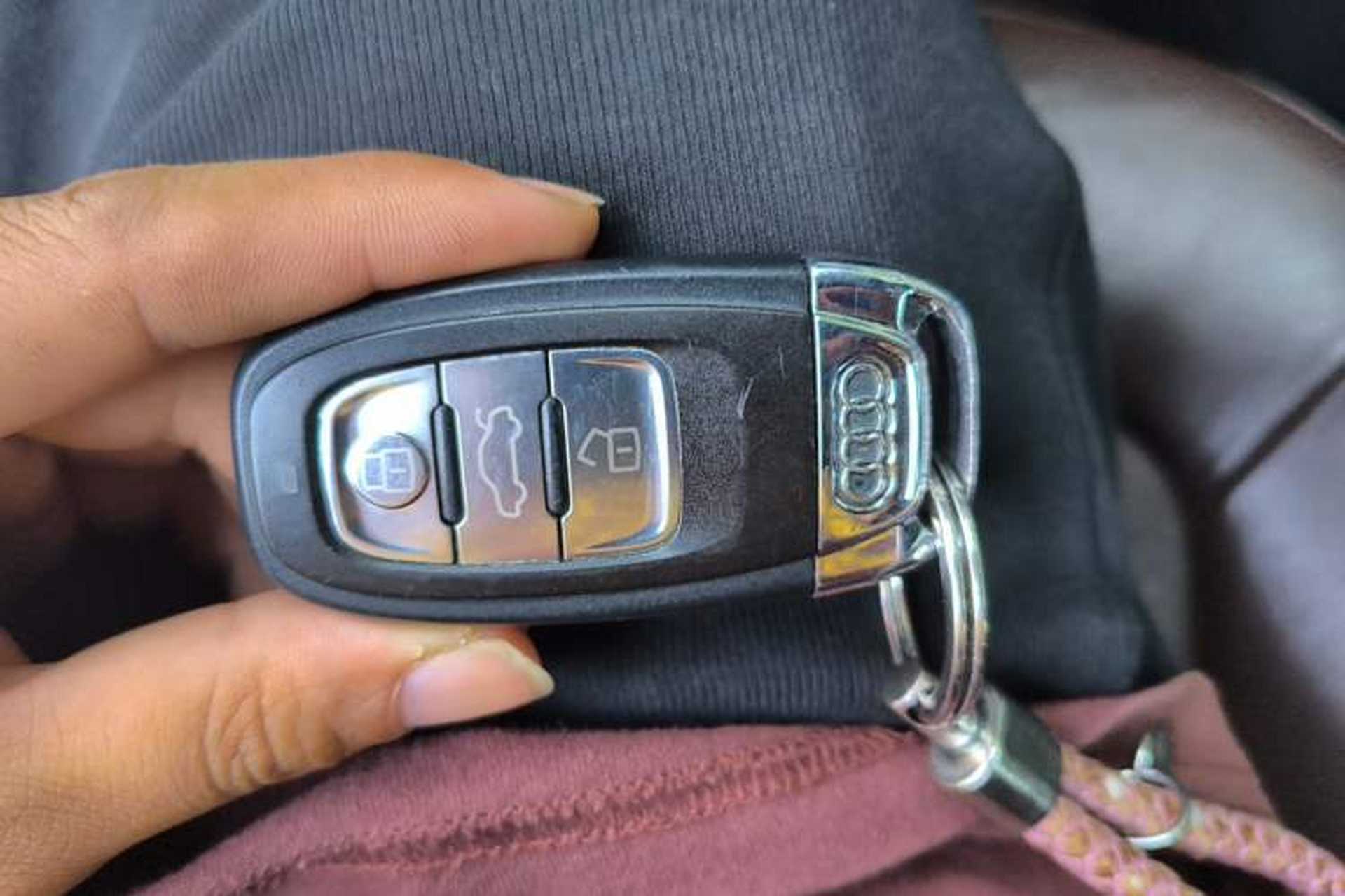 Used Audi A4L 2015 35 TFSI Automatic Comfort Model Vehicle Key