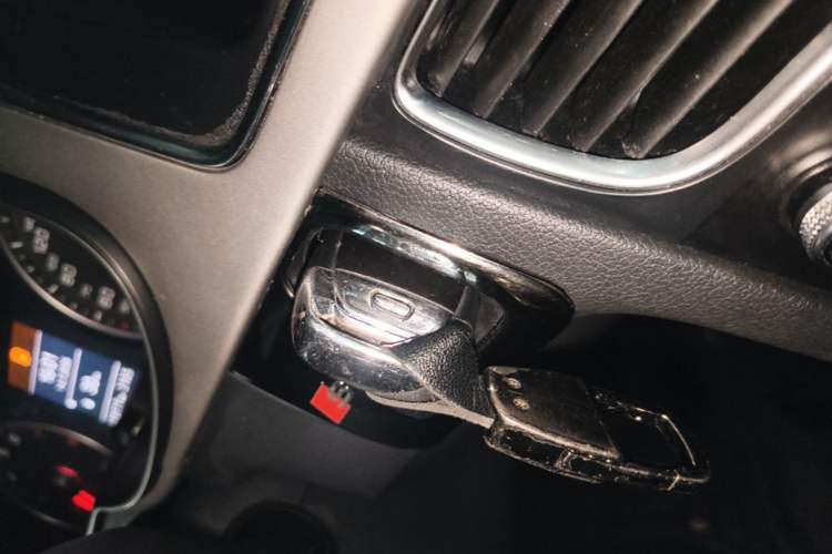 Used Audi A4L 2015 35 TFSI Automatic Comfort Model Vehicle Key