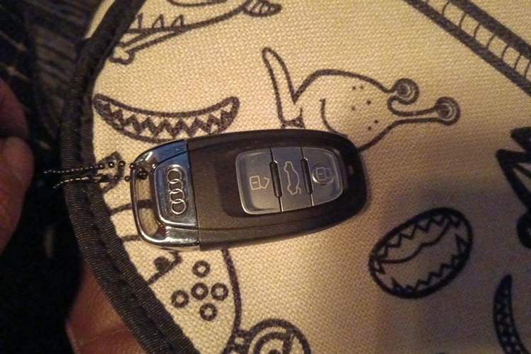 Used Audi A4L 2015 35 TFSI Automatic Comfort Model Vehicle Key