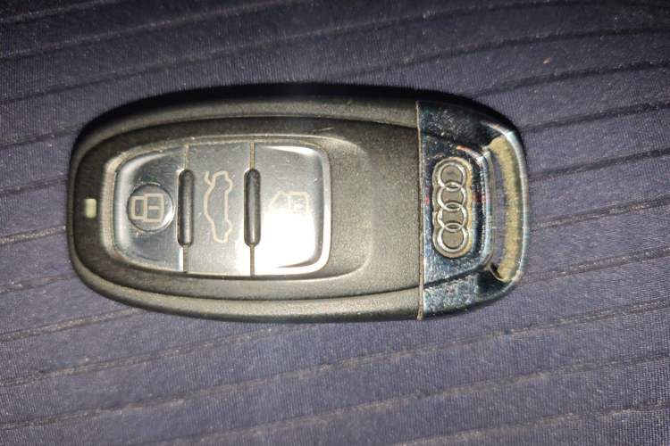 Used Audi A4L 2015 35 TFSI Automatic Comfort Model Vehicle Key